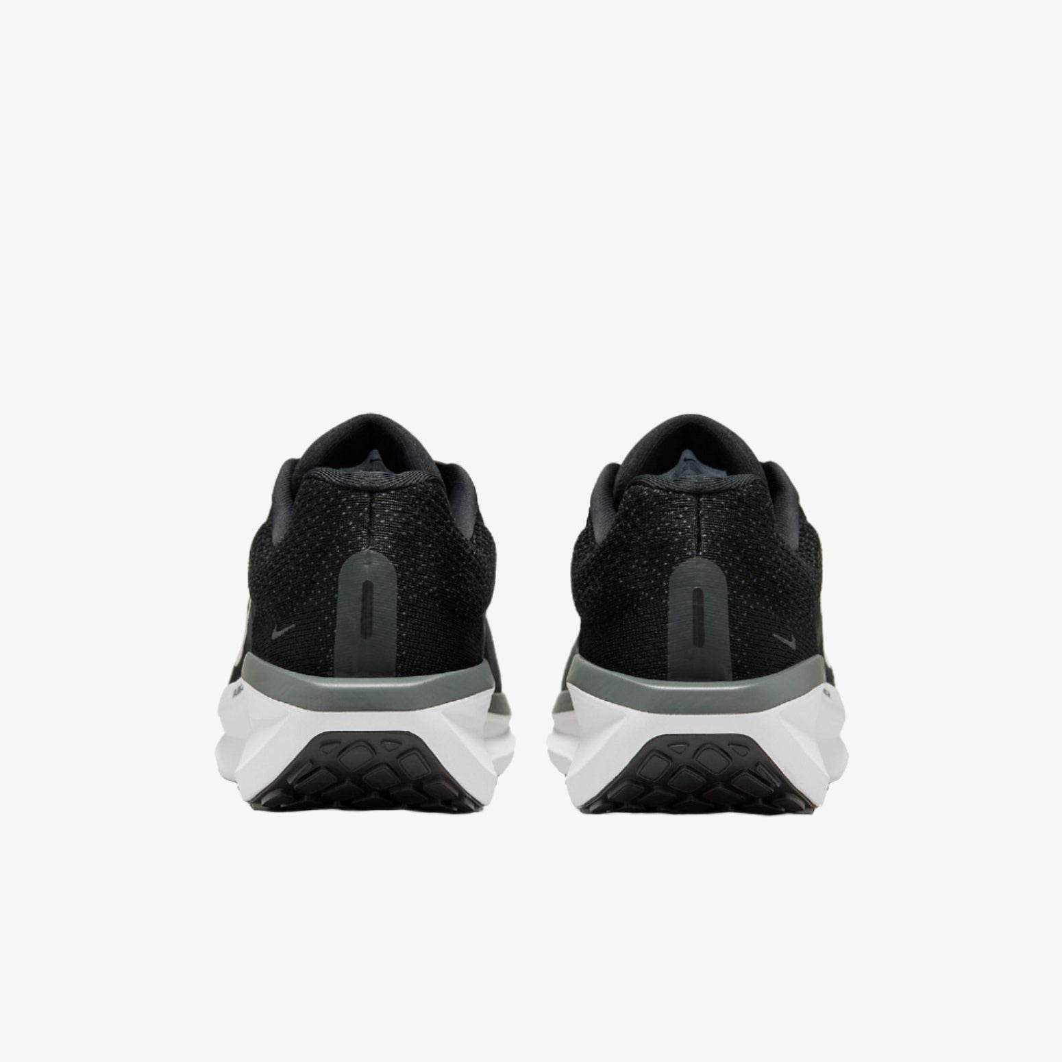 Nike Air Winflo 11 Black White - Harbi Brands