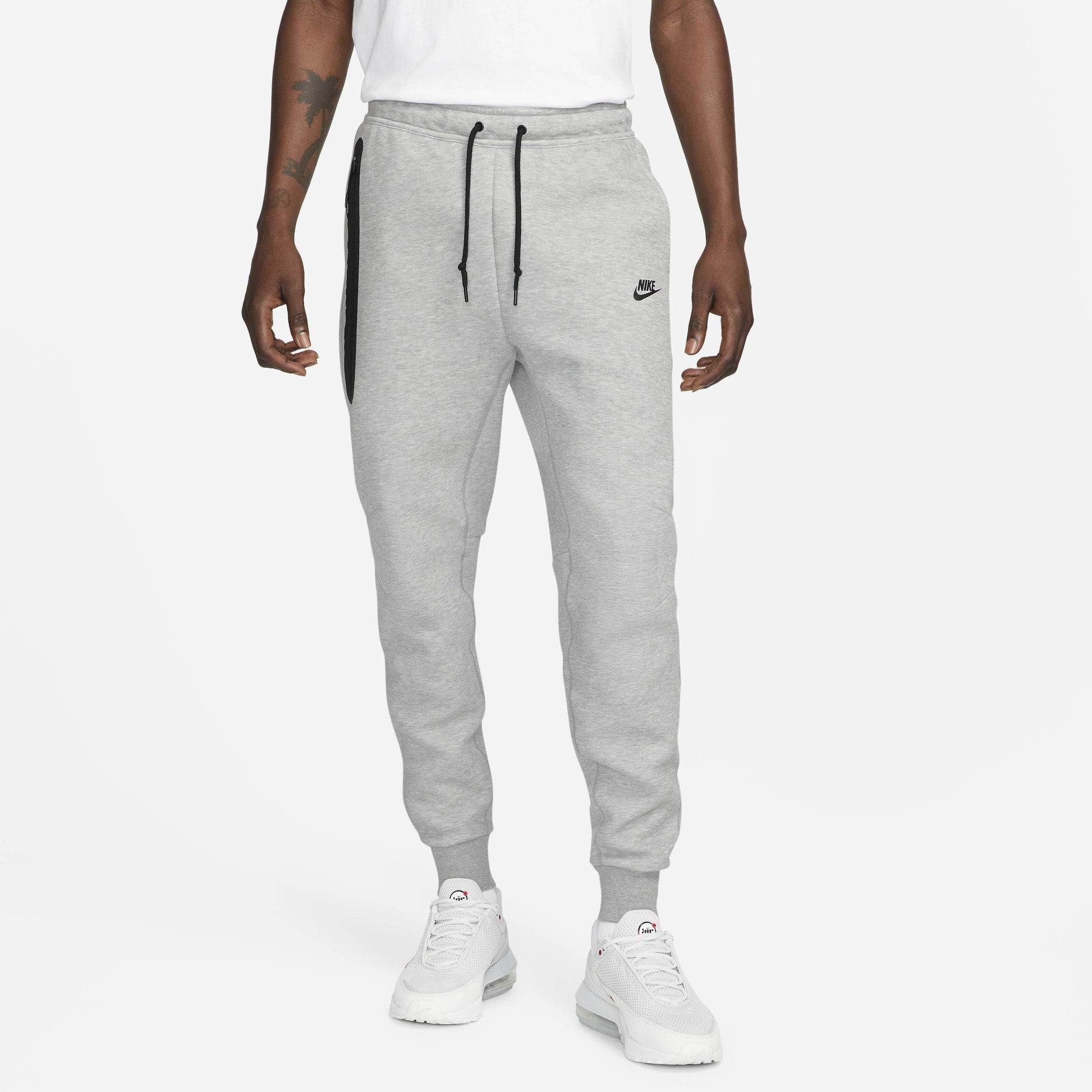 Nike Sportswear Tech Fleece - Harbi Brands