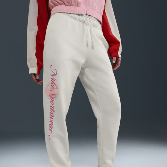 Nike Sportswear Club Fleece Women's Mid-Rise Graphic Pants