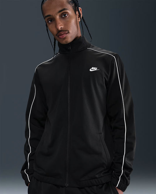 Nike Sportswear Club