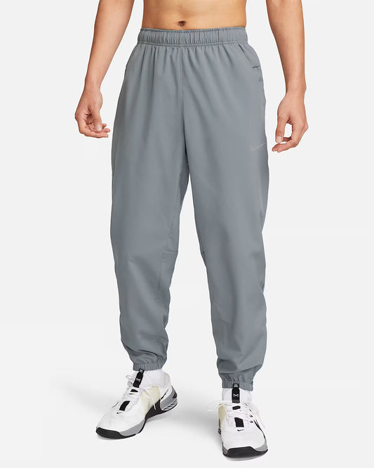 Nike Form Men's Dri-FIT Tapered Versatile Pants