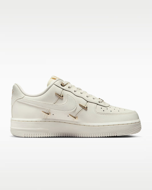 Nike Air Force 1 '07 LX