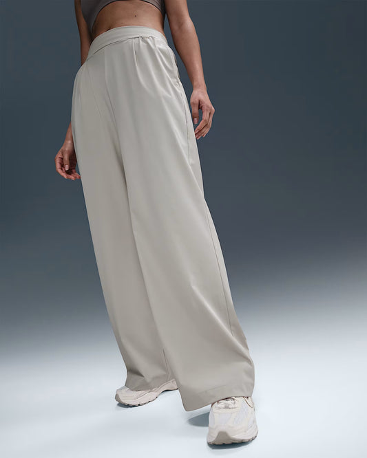 Nike 24.7 PerfectStretch Women's Dri-FIT High-Waisted Loose Wide-Leg Pants
